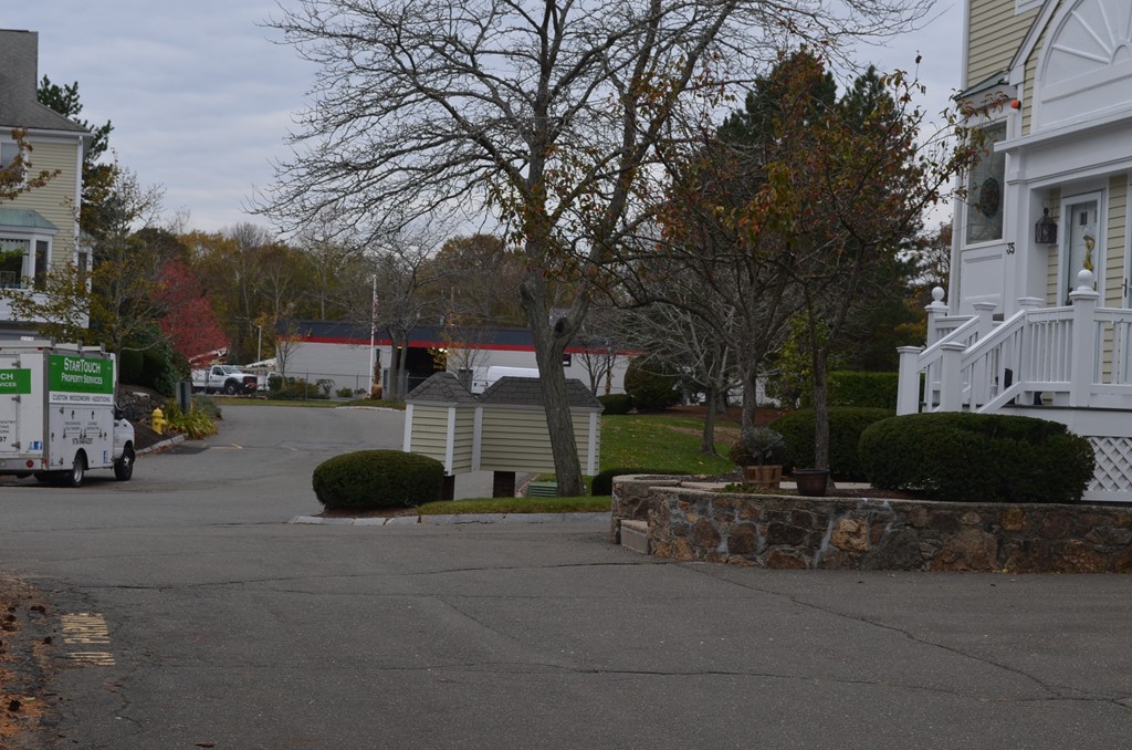 43 Abington Road, Unit 43 Danvers, MA 01923 - Photo 4 of 26 Gallery Image 4