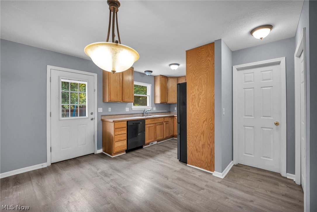 2066 Liberty Road Stow, OH 44224 - Photo 5 of 30