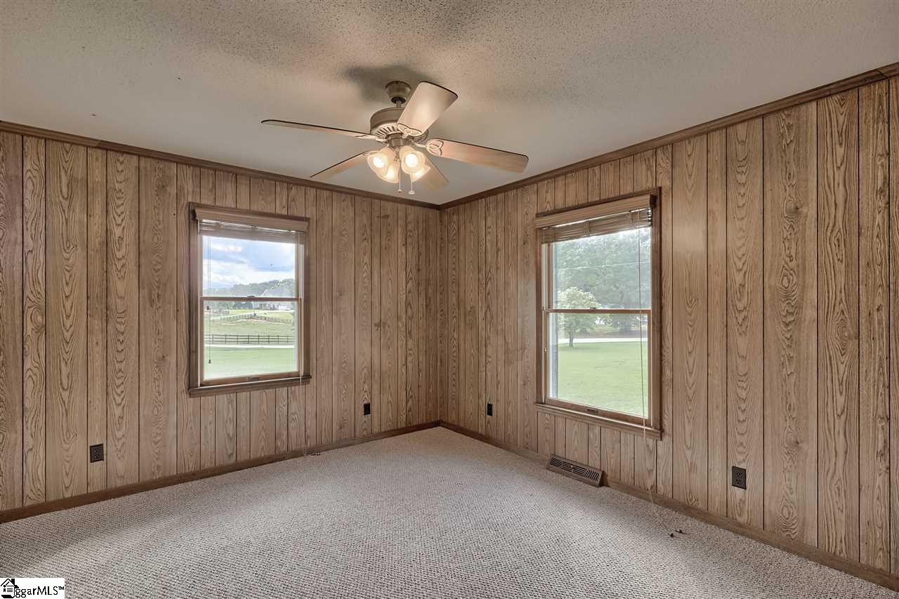 597 West Nelson Road Fountain Inn, SC 29644 - Photo 21 of 33