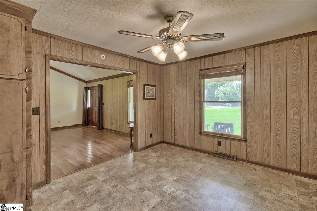 597 West Nelson Road Fountain Inn, SC 29644 - Photo 6 of 33