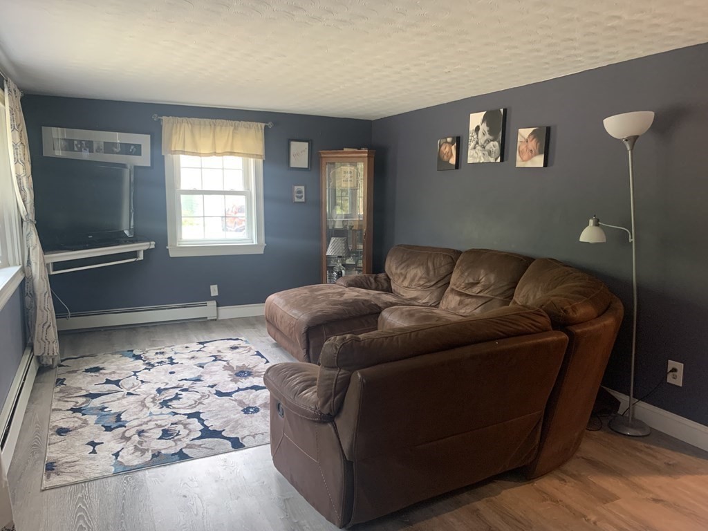 121 Foster Road Tewksbury, MA 01876 - Photo 8 of 18 Gallery Image 8
