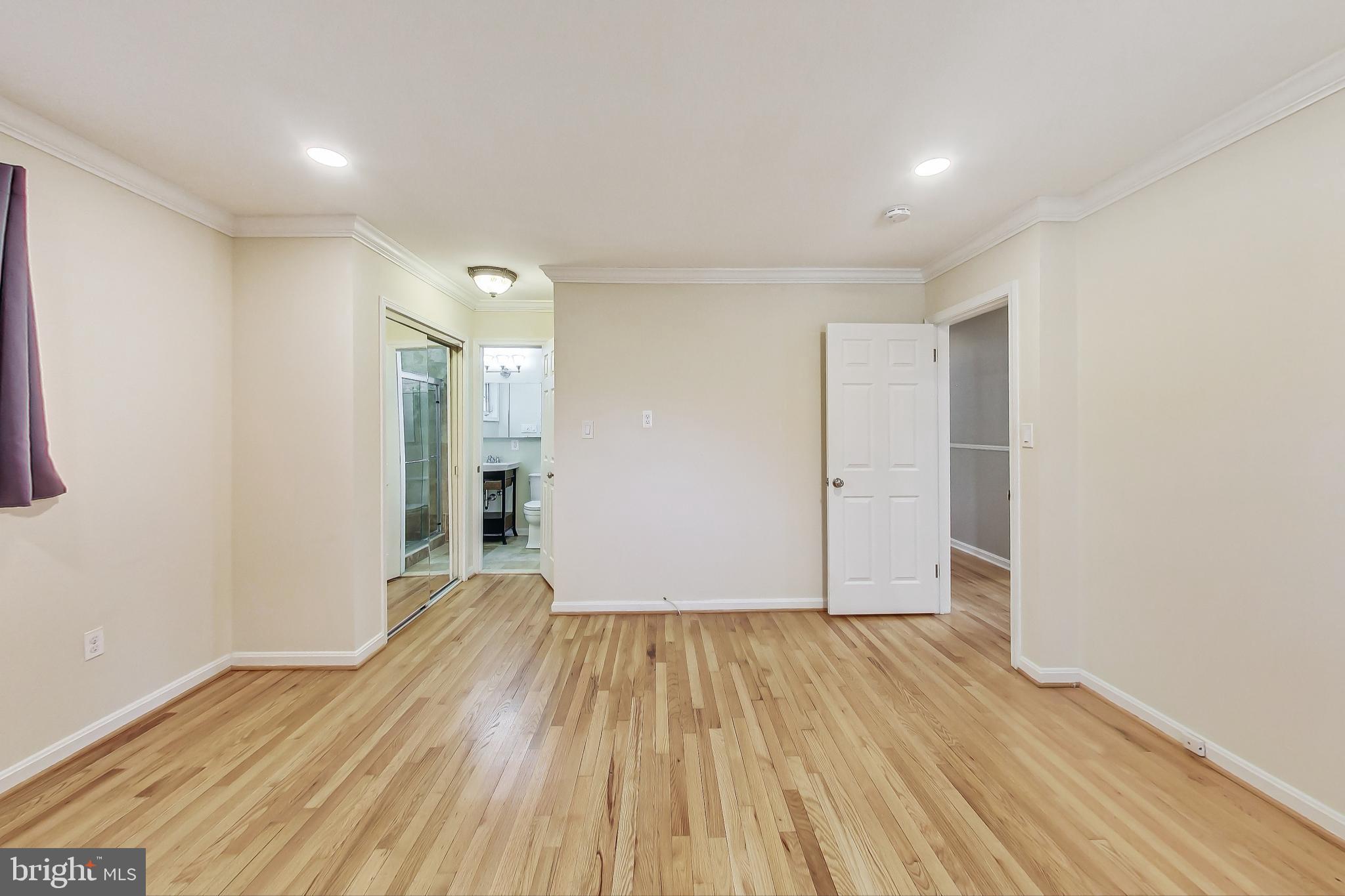 19404 Rena Court Brookeville, MD 20833 - Photo 12 of 44 Primary Suite