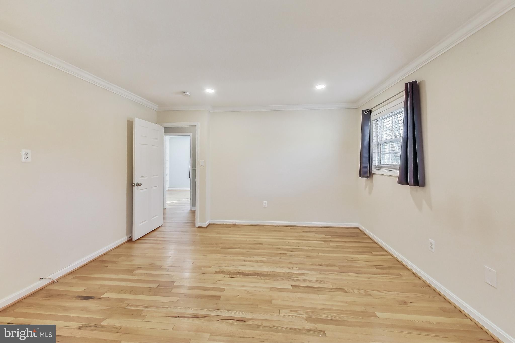 19404 Rena Court Brookeville, MD 20833 - Photo 13 of 44 Primary Suite