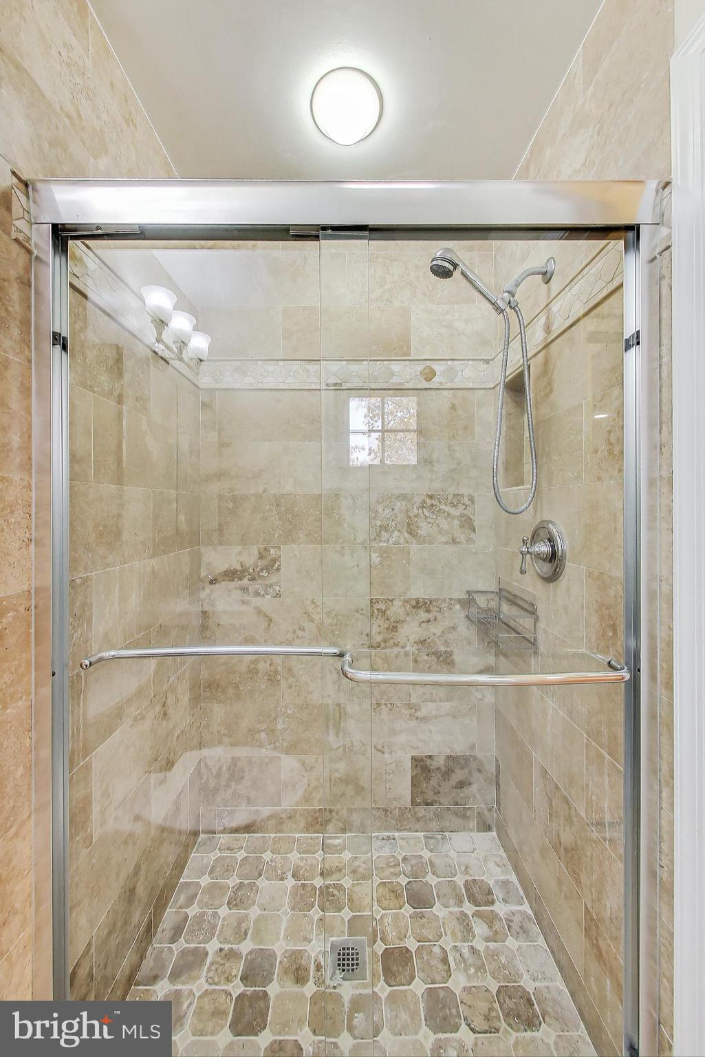 19404 Rena Court Brookeville, MD 20833 - Photo 15 of 44 On Suite Bathroom