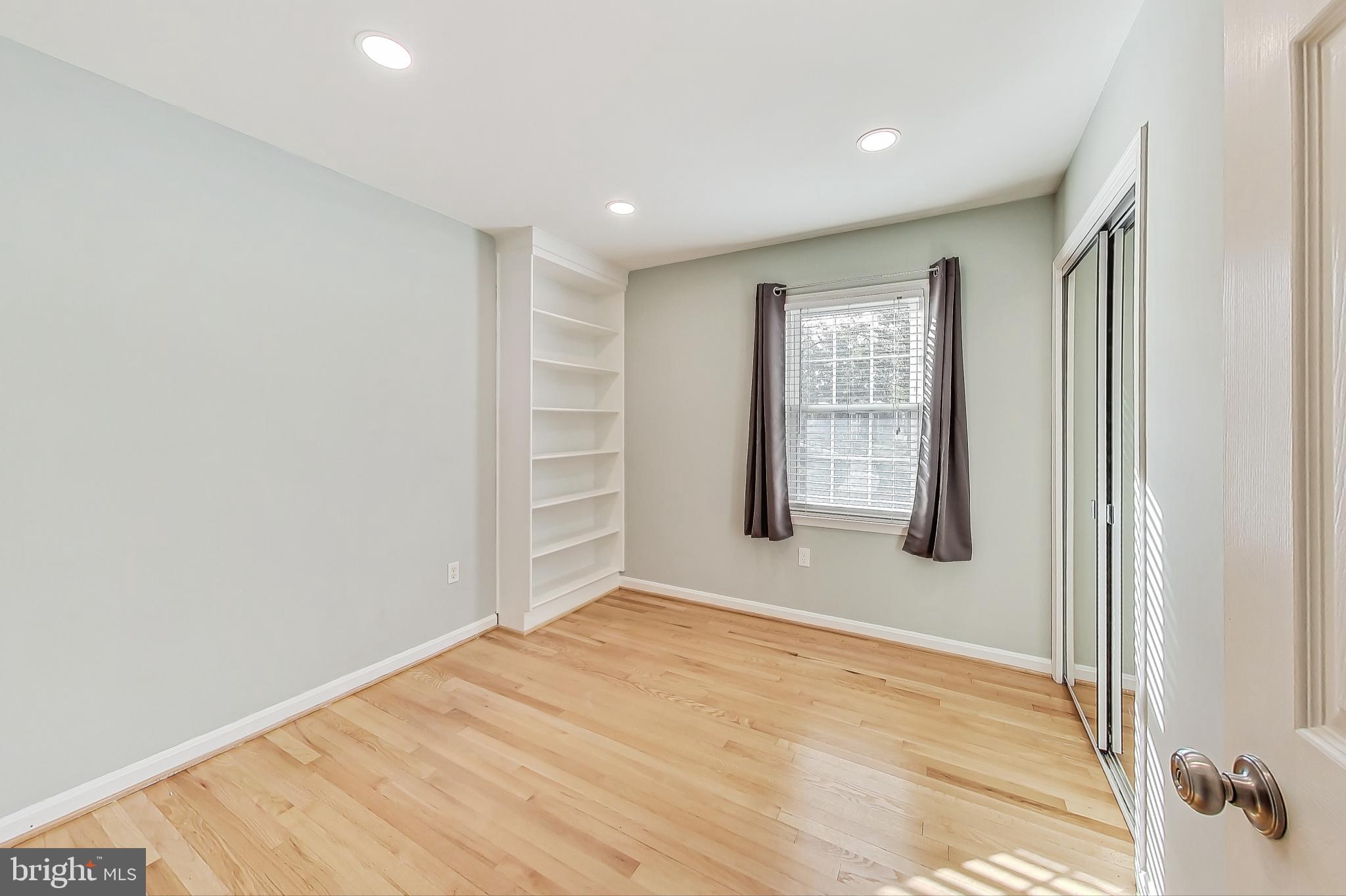 19404 Rena Court Brookeville, MD 20833 - Photo 18 of 44 3rd Bedroom