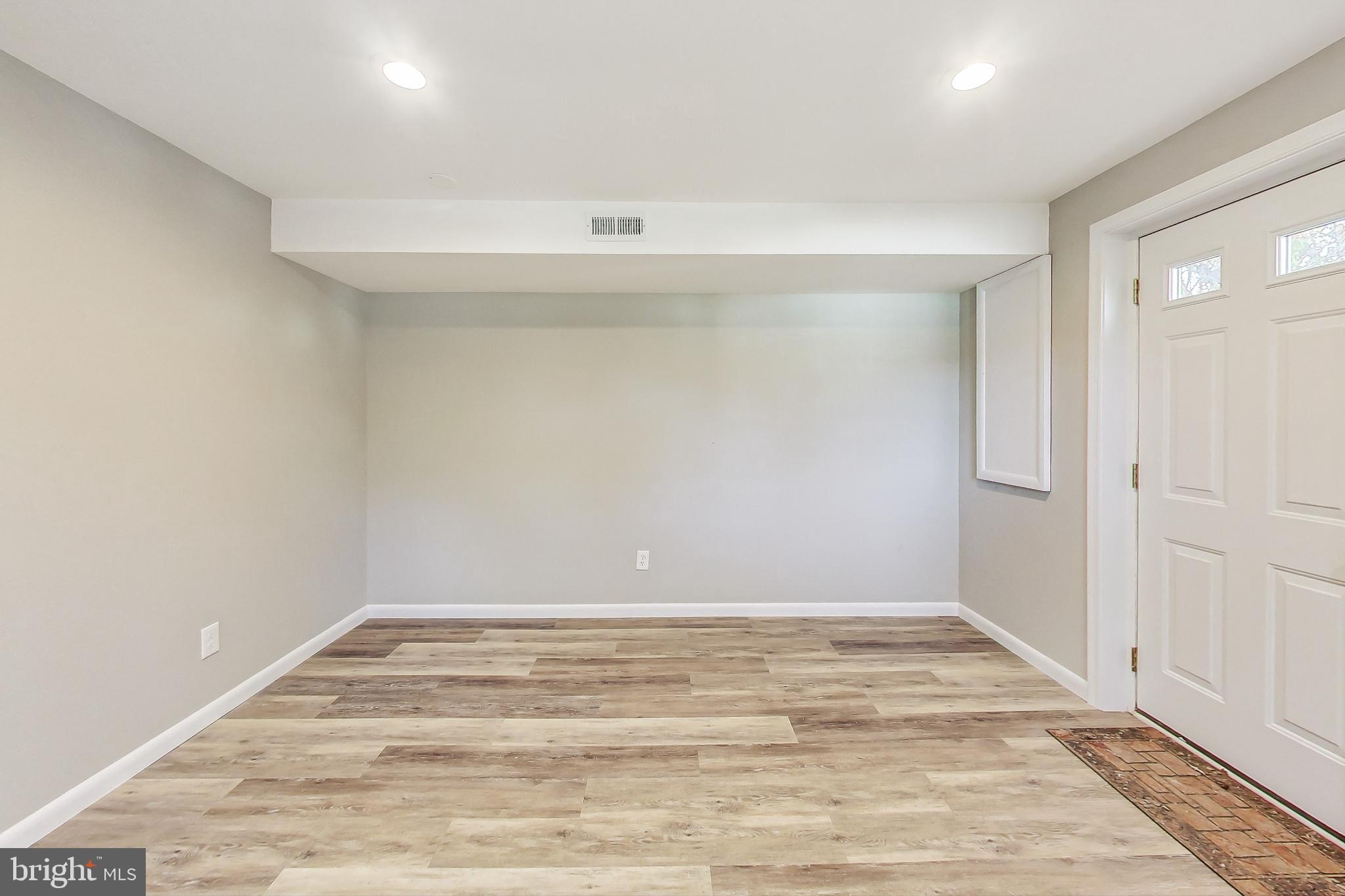19404 Rena Court Brookeville, MD 20833 - Photo 31 of 44 Bonus Room