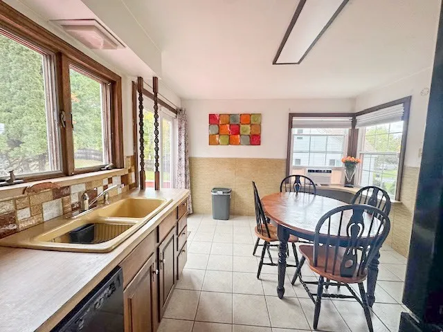 $249,000 | 122 Allengate Avenue, Pittsfield, MA 01201