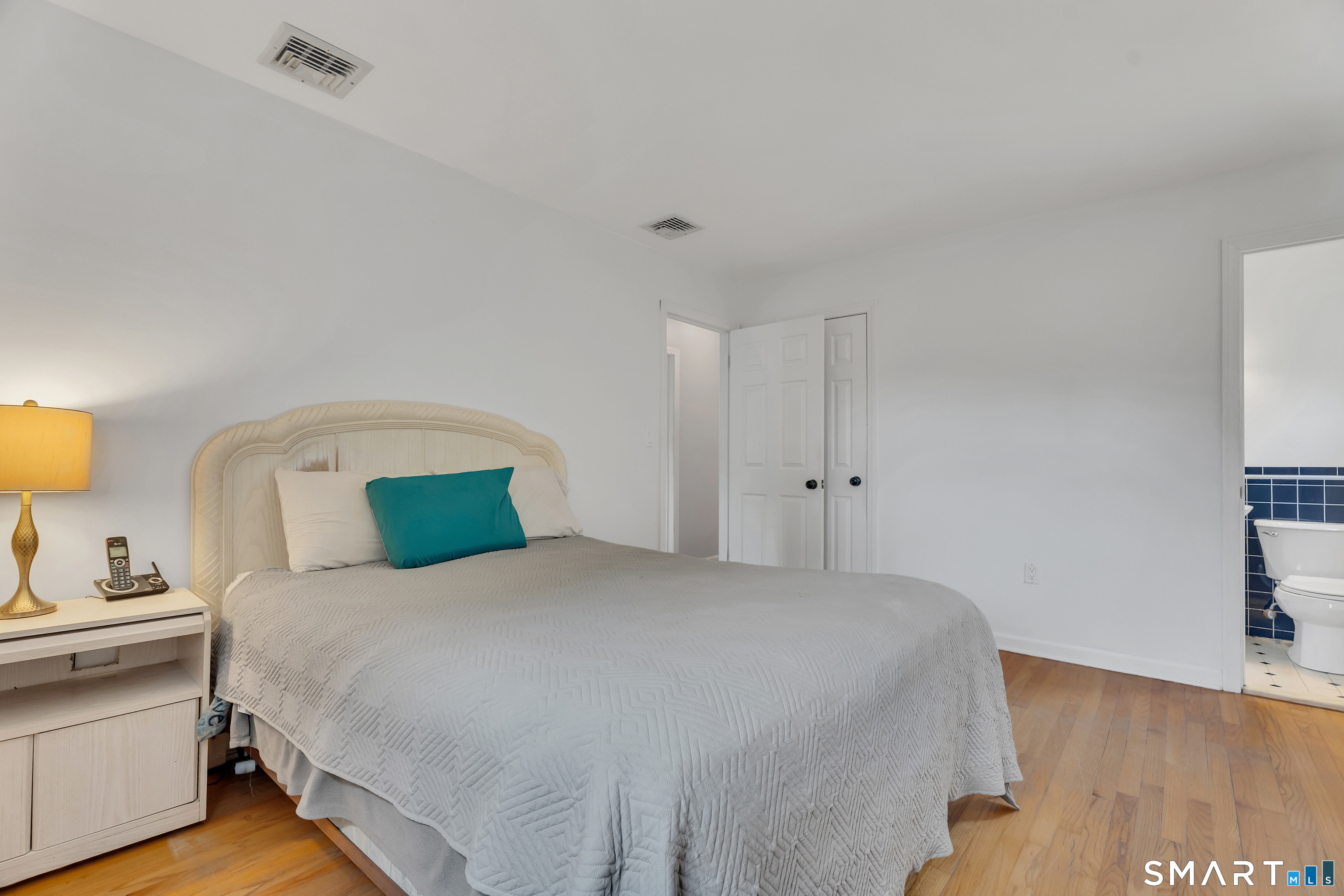 1144 Long Hill Road Guilford, CT 06437 - Photo 17 of 40