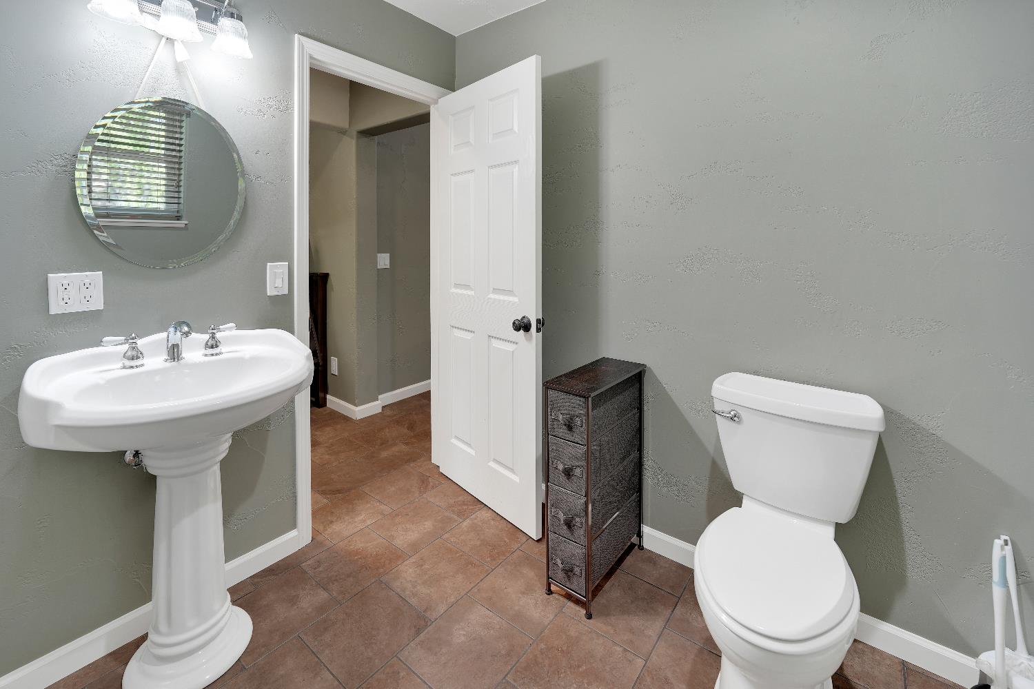 19485 Ferretti Road Groveland, CA 95321 - Photo 38 of 56