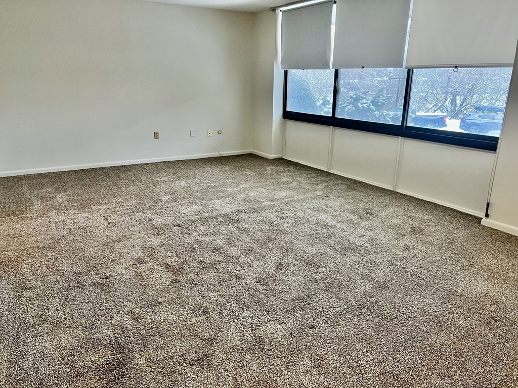 1004 Paradise Road, Unit 1L Swampscott, MA 01907 - Photo 14 of 28 a view of room