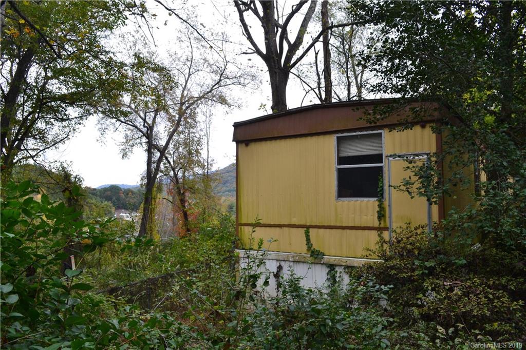 60 Reddick Road Asheville, NC 28805 - Photo 13 of 16 Gallery Image 13