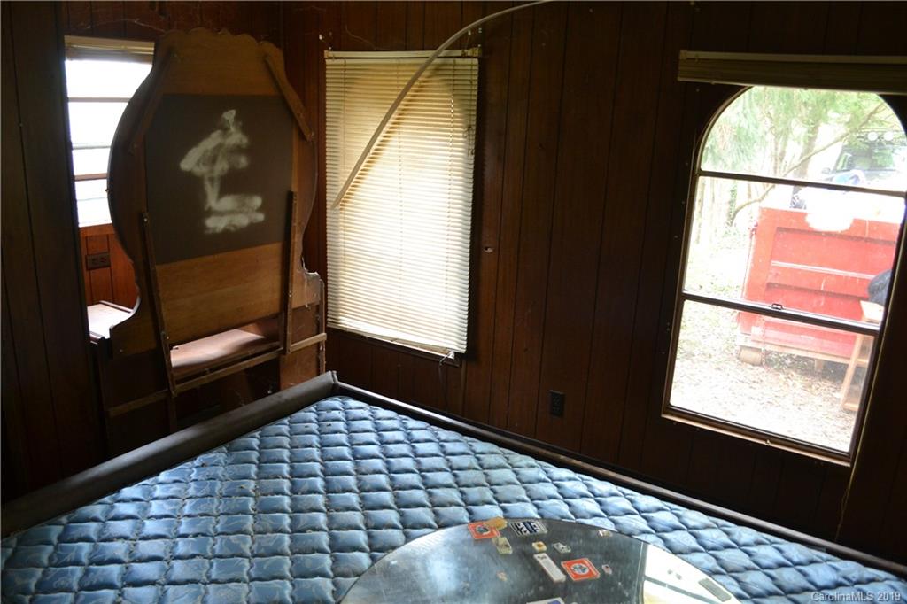 60 Reddick Road Asheville, NC 28805 - Photo 5 of 16 Gallery Image 5