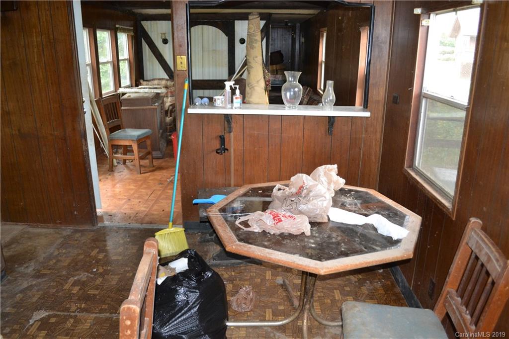 60 Reddick Road Asheville, NC 28805 - Photo 7 of 16 Gallery Image 7