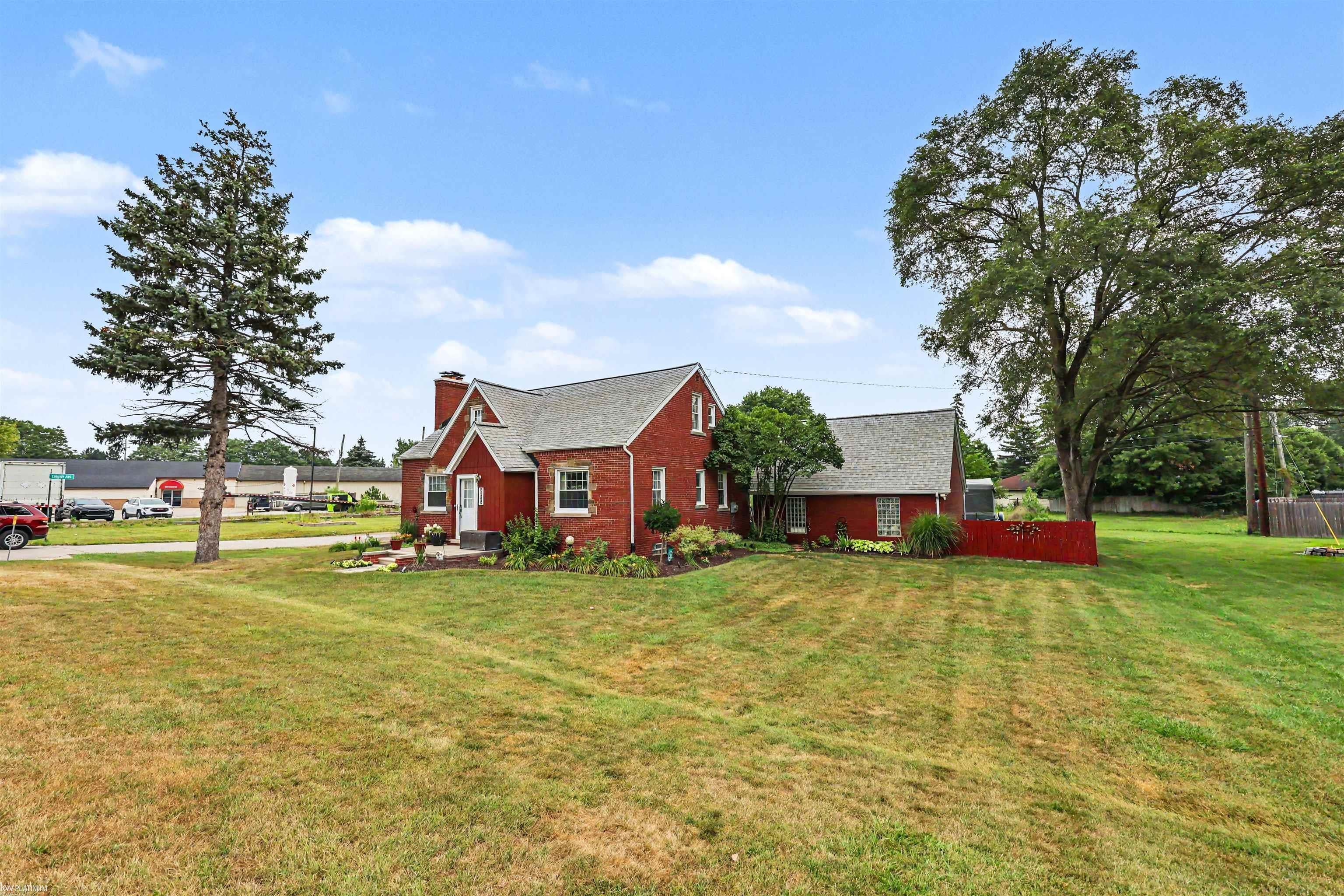 35746 Utica Road Clinton Township, MI 48035 - Photo 3 of 36 Gallery Image 3