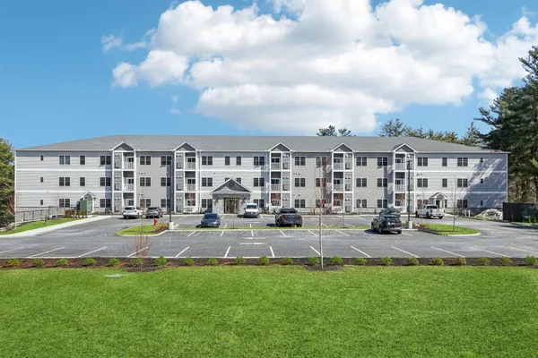 $459,900 | 10100 South Willow Street, Unit 303, Manchester, NH 03109