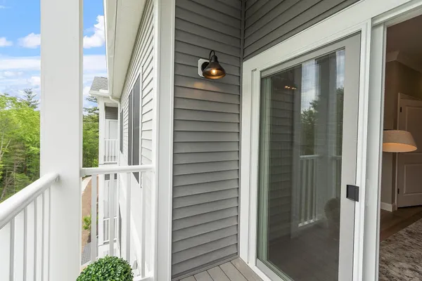 $459,900 | 10100 South Willow Street, Unit 303, Manchester, NH 03109