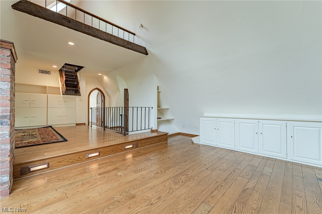 12419 Fairhill Road Cleveland, OH 44120 - Photo 27 of 35 Gallery Image 27