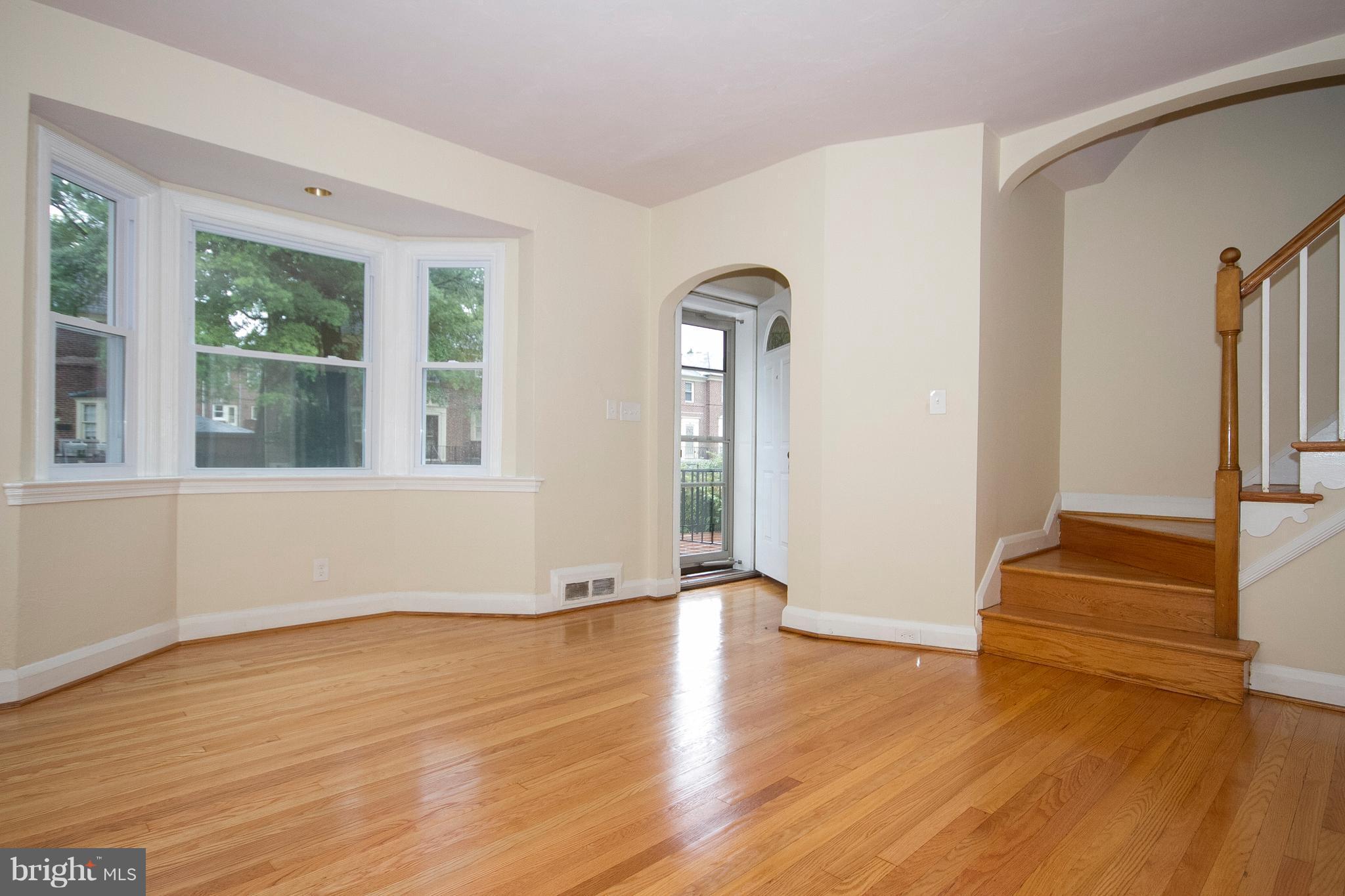 1511 Shadyside Road Baltimore, MD 21218 - Photo 3 of 28 Interior (General)