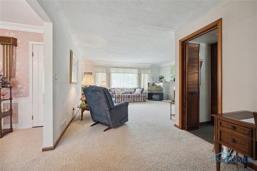 5201 Pawnee Road Toledo, OH 43613 - Photo 16 of 30 Gallery Image 16