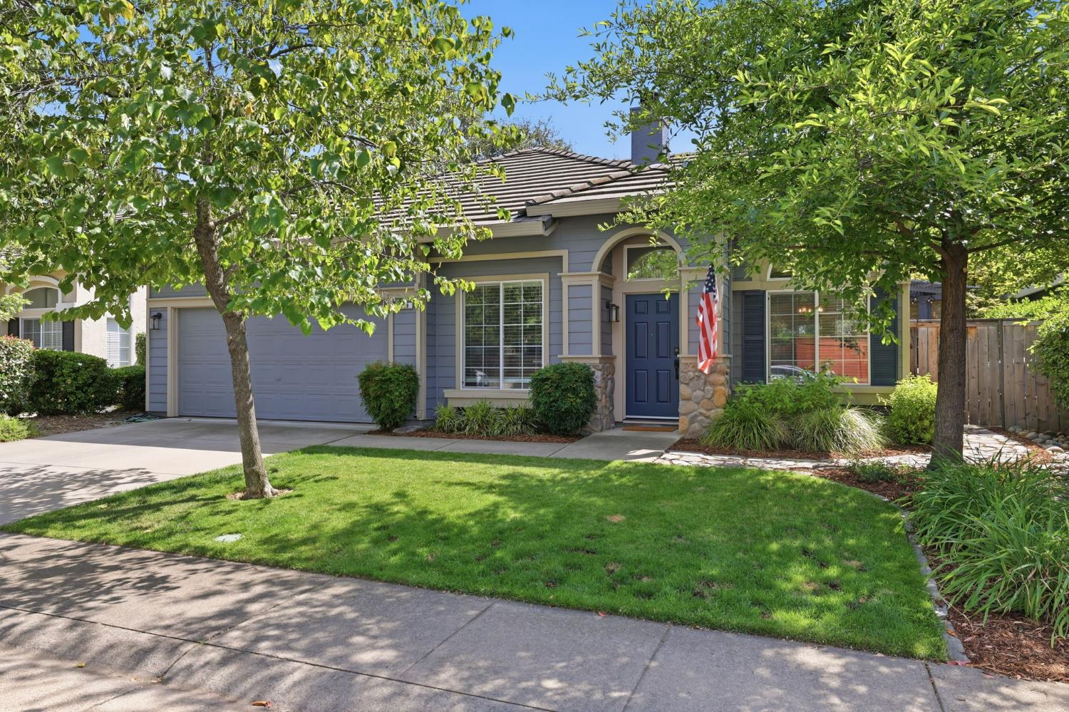138 Cobble Ridge Drive Folsom, CA 95630 - Photo 2 of 33