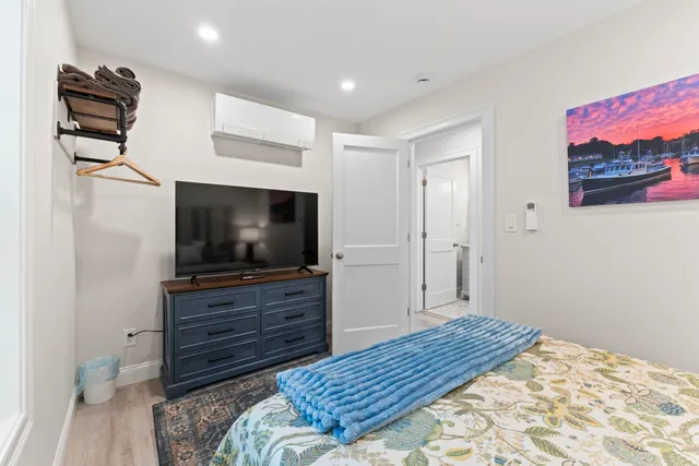 $3,299,000 | 117 Perkins Cove Road, Ogunquit, ME 03907