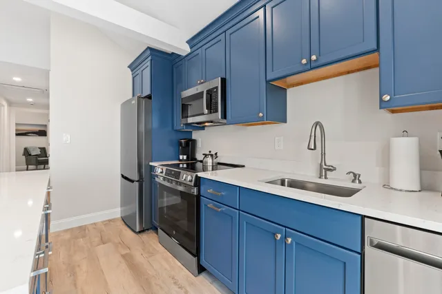 $3,299,000 | 117 Perkins Cove Road, Ogunquit, ME 03907