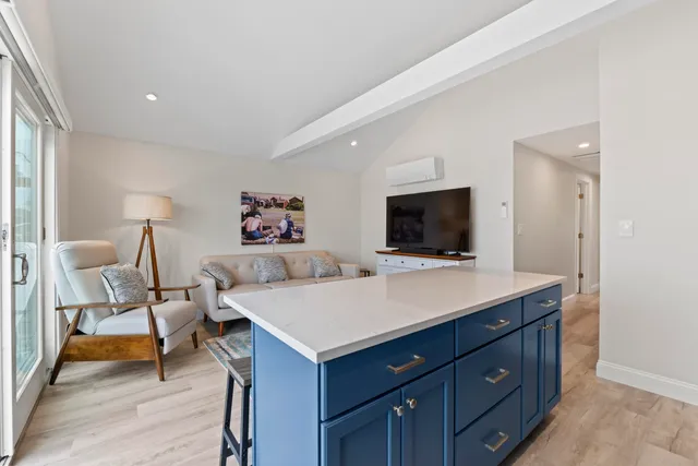 $3,299,000 | 117 Perkins Cove Road, Ogunquit, ME 03907