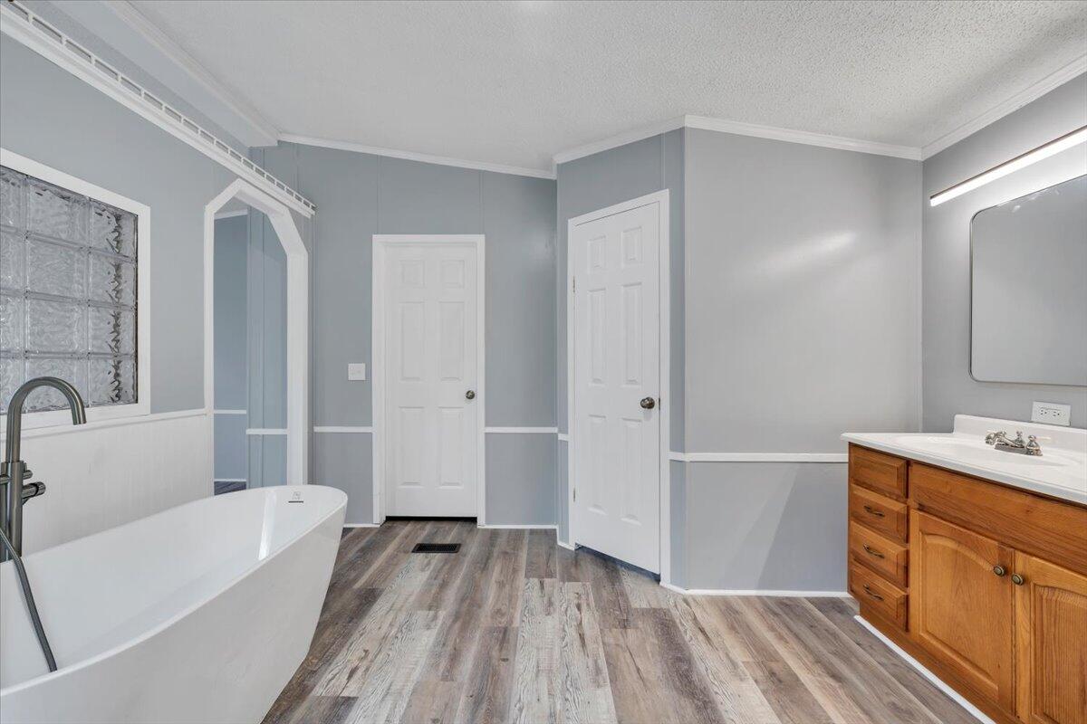 20459 Main Street Buchanan, VA 24066 - Photo 20 of 35 20-MIB08223-R5