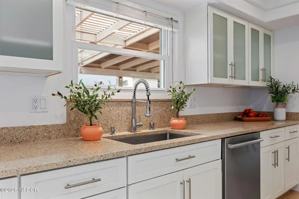 $945,000 | 665 Shaw Street, Los Alamos, CA 93440