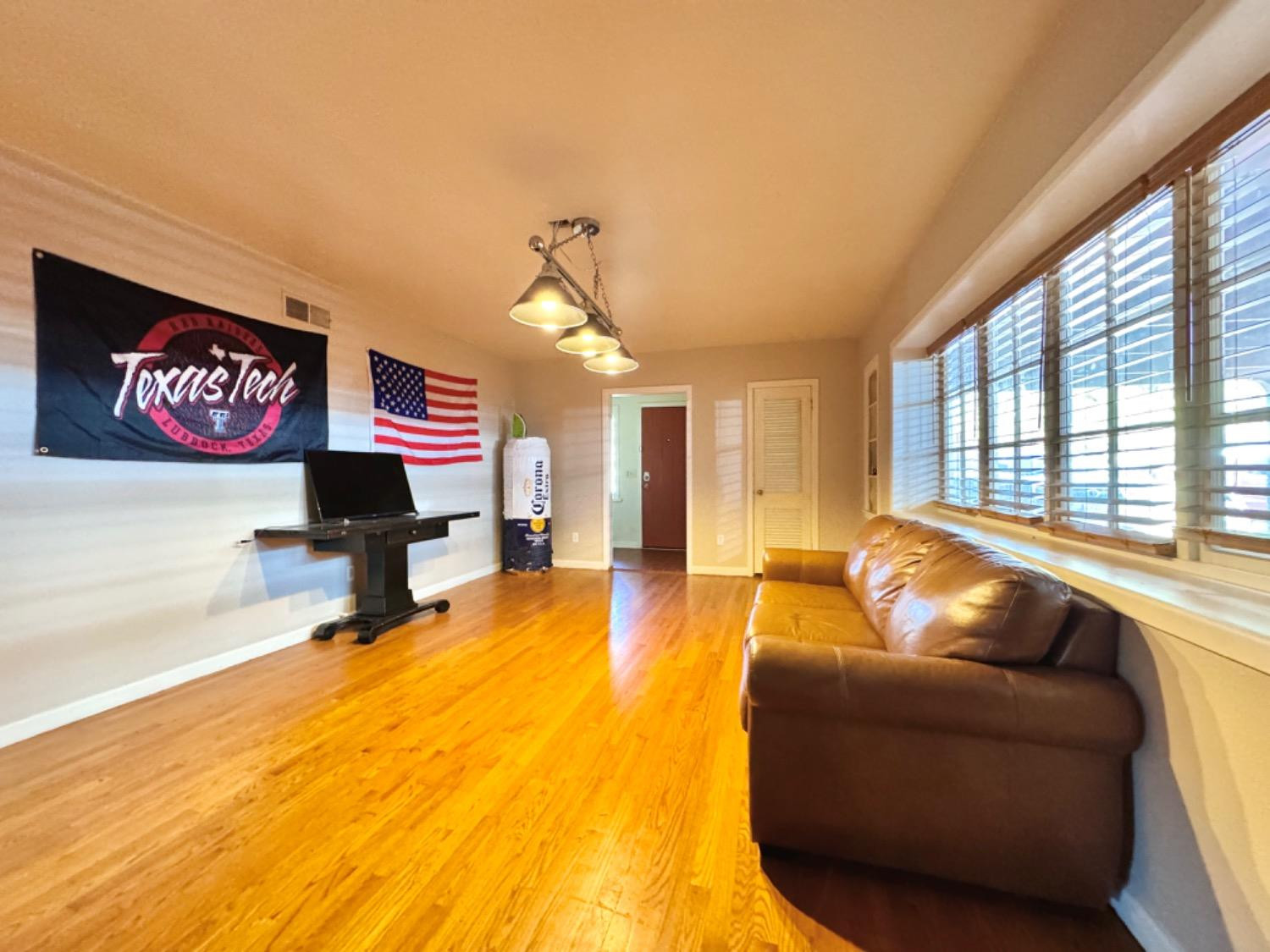 2621 23rd Street Lubbock, TX 79410 - Photo 6 of 39 Photo 5