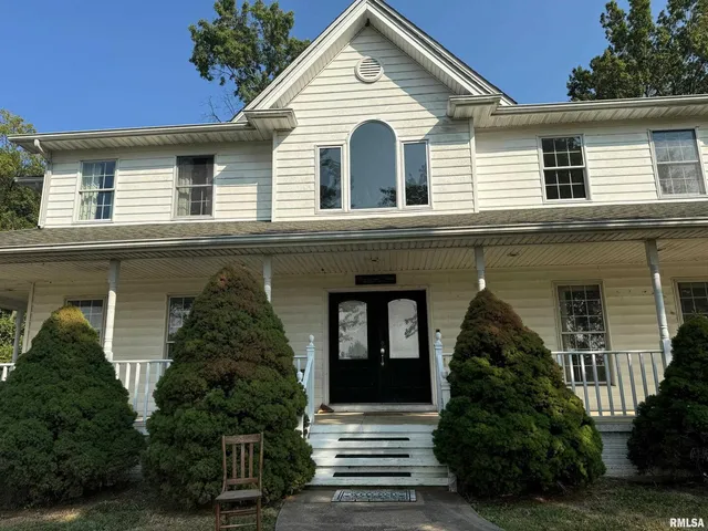 $349,000 | 102 West North Street, Ina, IL 62846