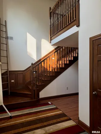 $339,900 | 102 West North Street, Benton, IL 62812