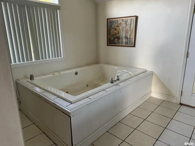 $349,000 | 102 West North Street, Ina, IL 62846