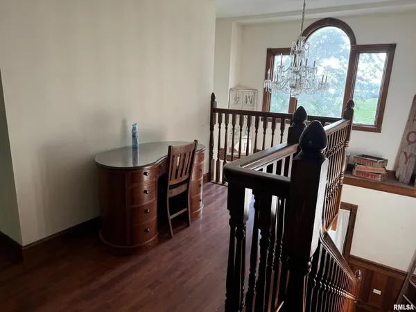$339,900 | 102 West North Street, Benton, IL 62812