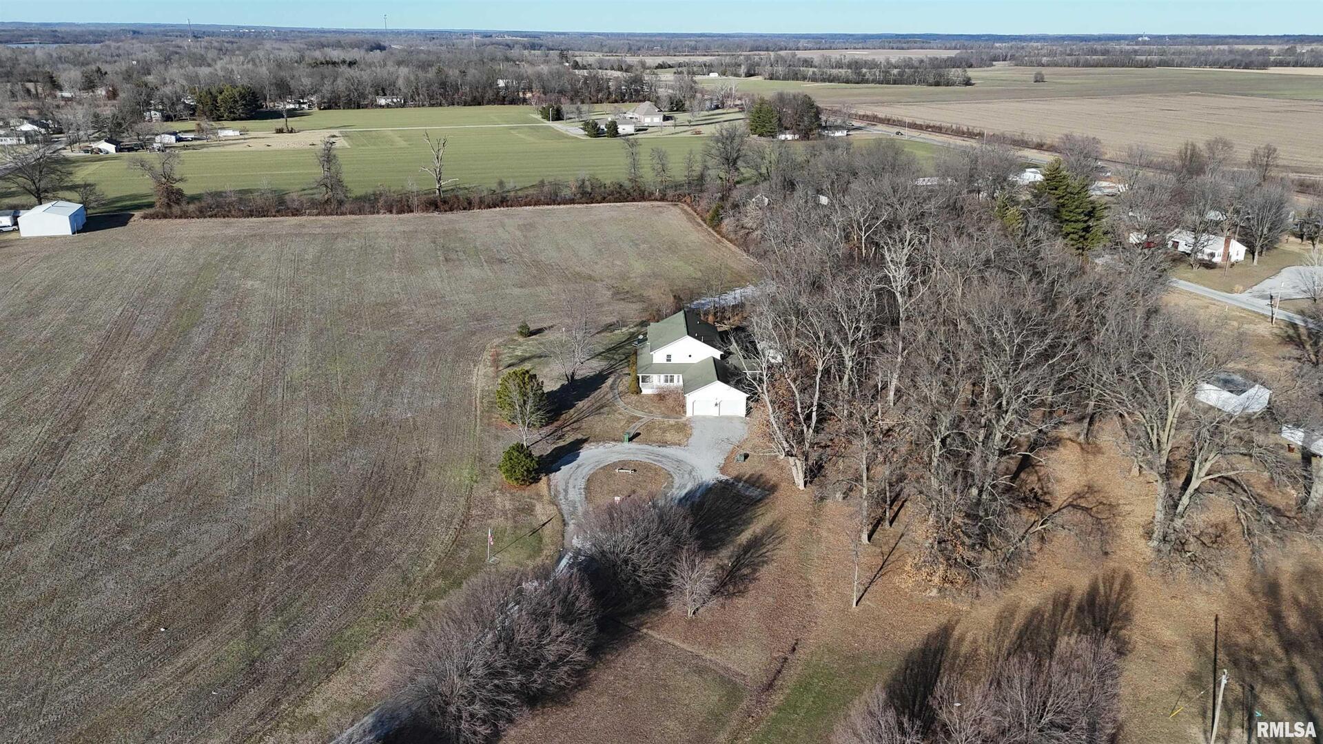 102 West North Street Benton, IL 62812 - Photo 55 of 56 an aerial view of a houses with a yard