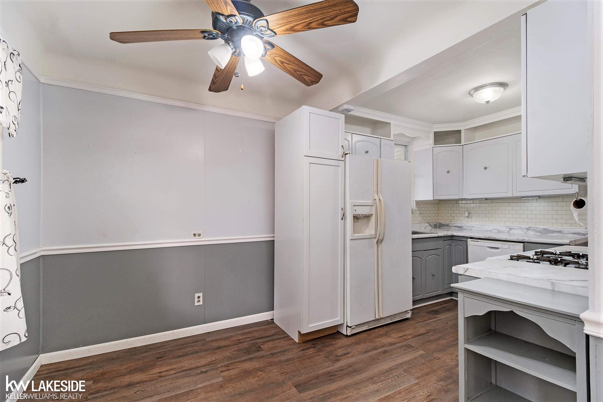 18020 Ruth Street Melvindale, MI 48122 - Photo 9 of 27 50120766-8.JPG