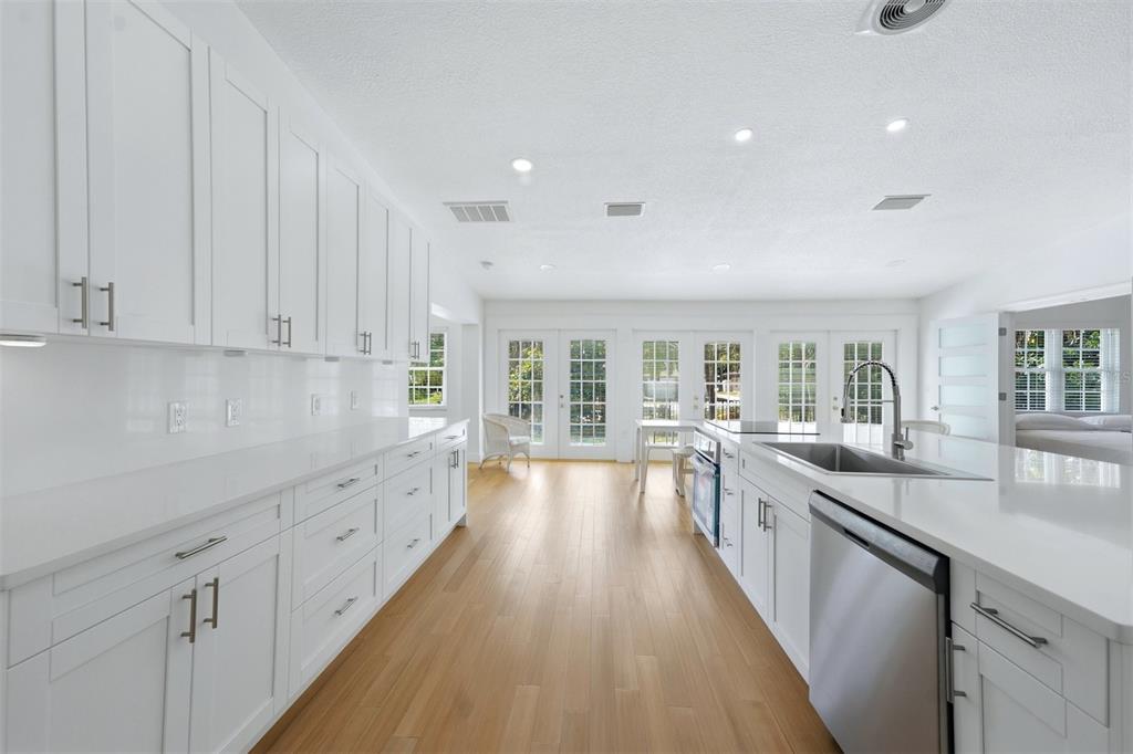 3050 North Beach Road Englewood, FL 34223 - Photo 7 of 52 Gallery Image 7