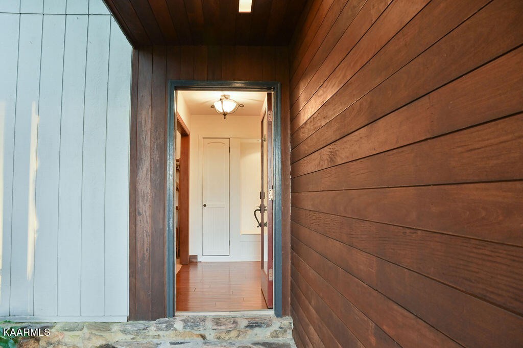 111 Connors Drive Oak Ridge, TN 37830 - Photo 5 of 40 Gallery Image 5