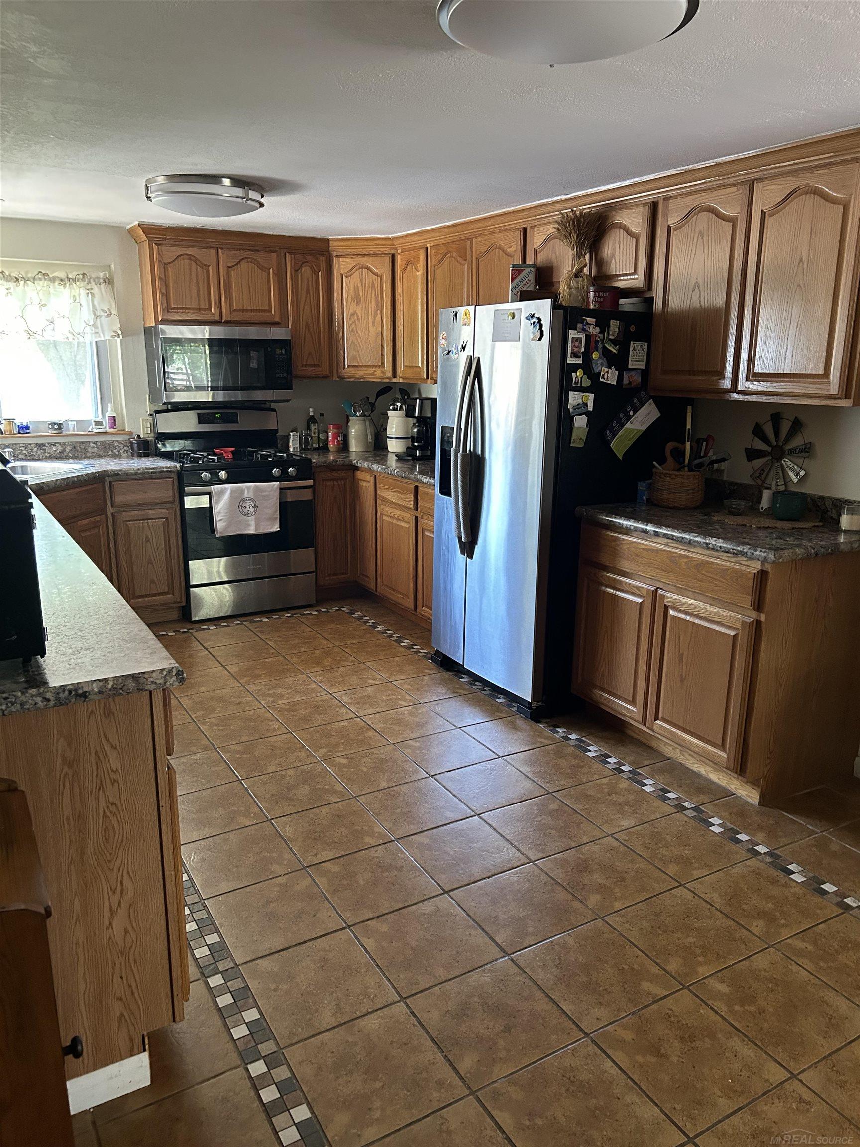 830 West 3rd Street Pinconning, MI 48650 - Photo 13 of 39