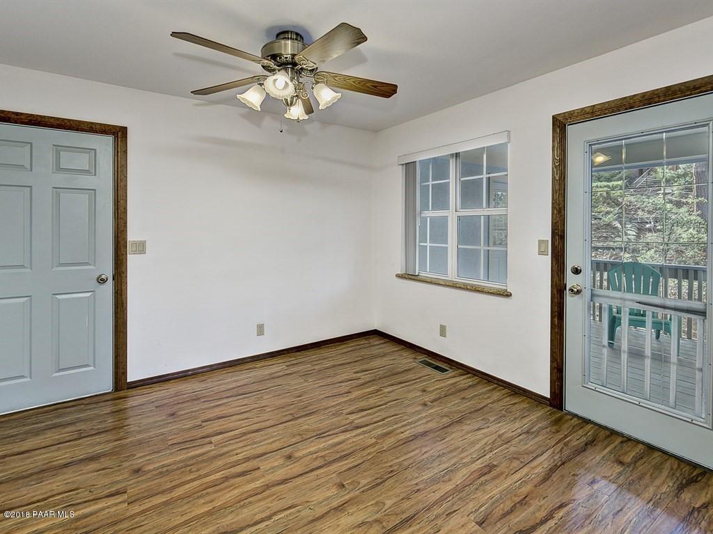 335 Ridge Court Prescott, AZ 86303 - Photo 7 of 23 Spacious Dining Area
