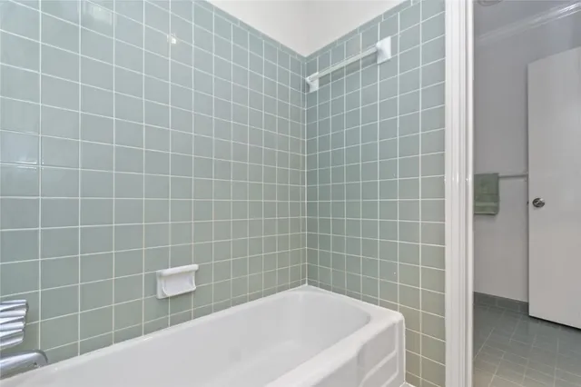 $1,850 | 2417 Jamestown Mal, Unit 24, Houston, TX 77057