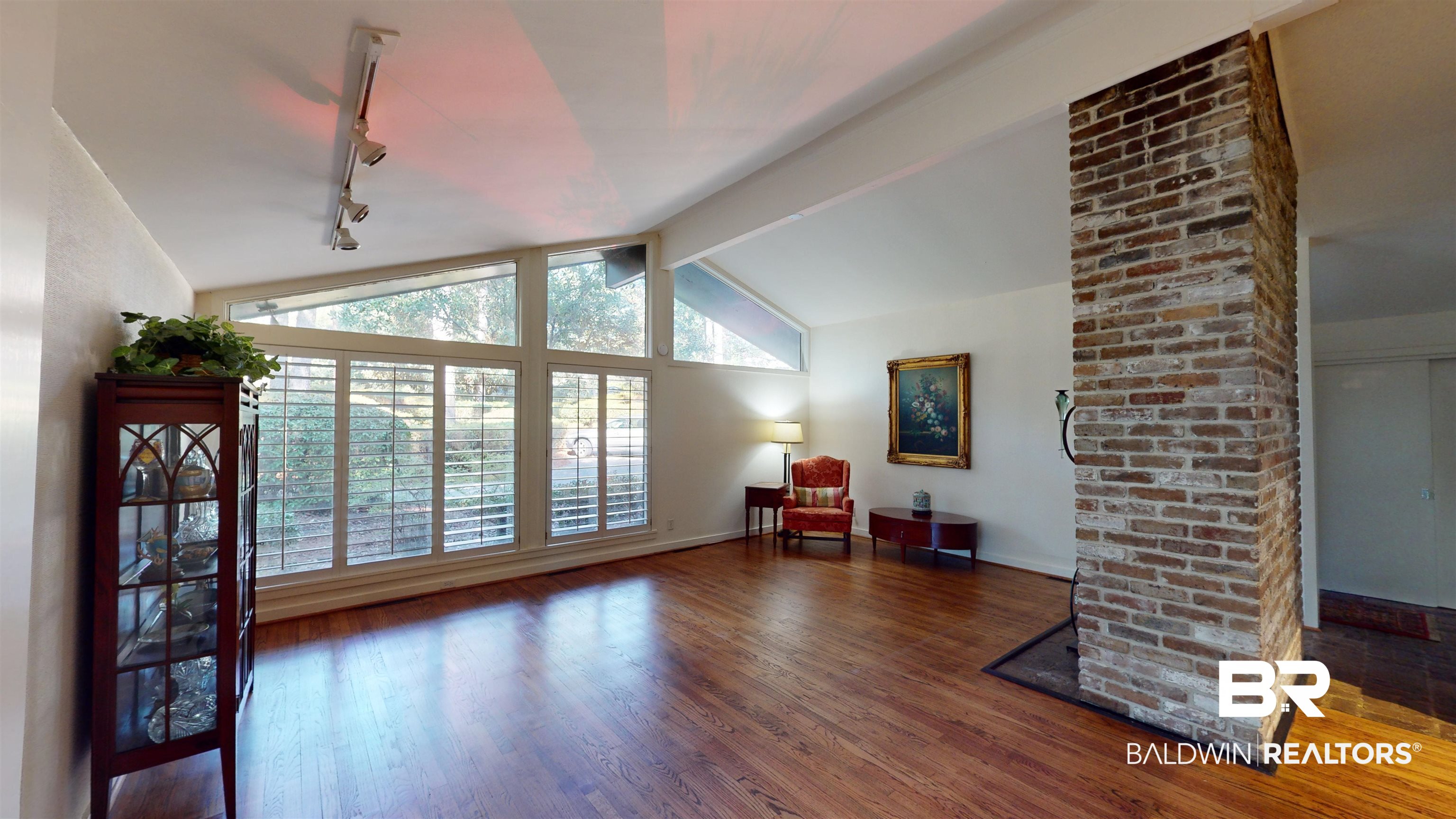 67 Byrnes Boulevard Mobile, AL 36608 - Photo 4 of 30 Living Room