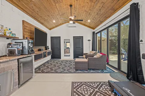 $1,695,000 | 3649 Shelby Drive, Fort Worth, TX 76109