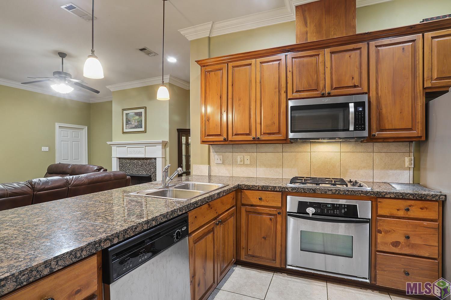 12813 Hidden Ridge Lane Baton Rouge, LA 70816 - Photo 5 of 9