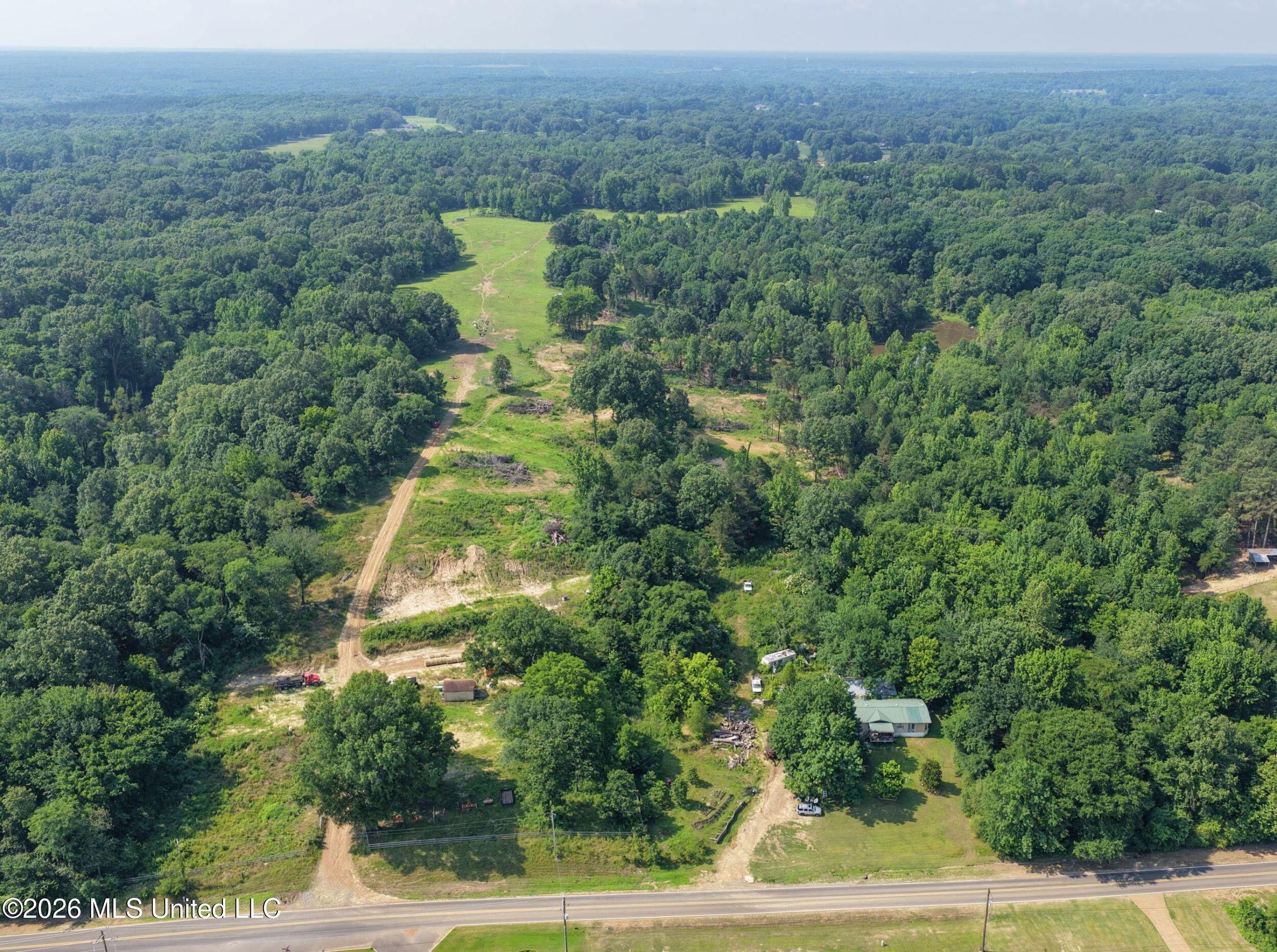 2169 Slocum Road Hernando, MS 38632 - Photo 9 of 94 5slcm1
