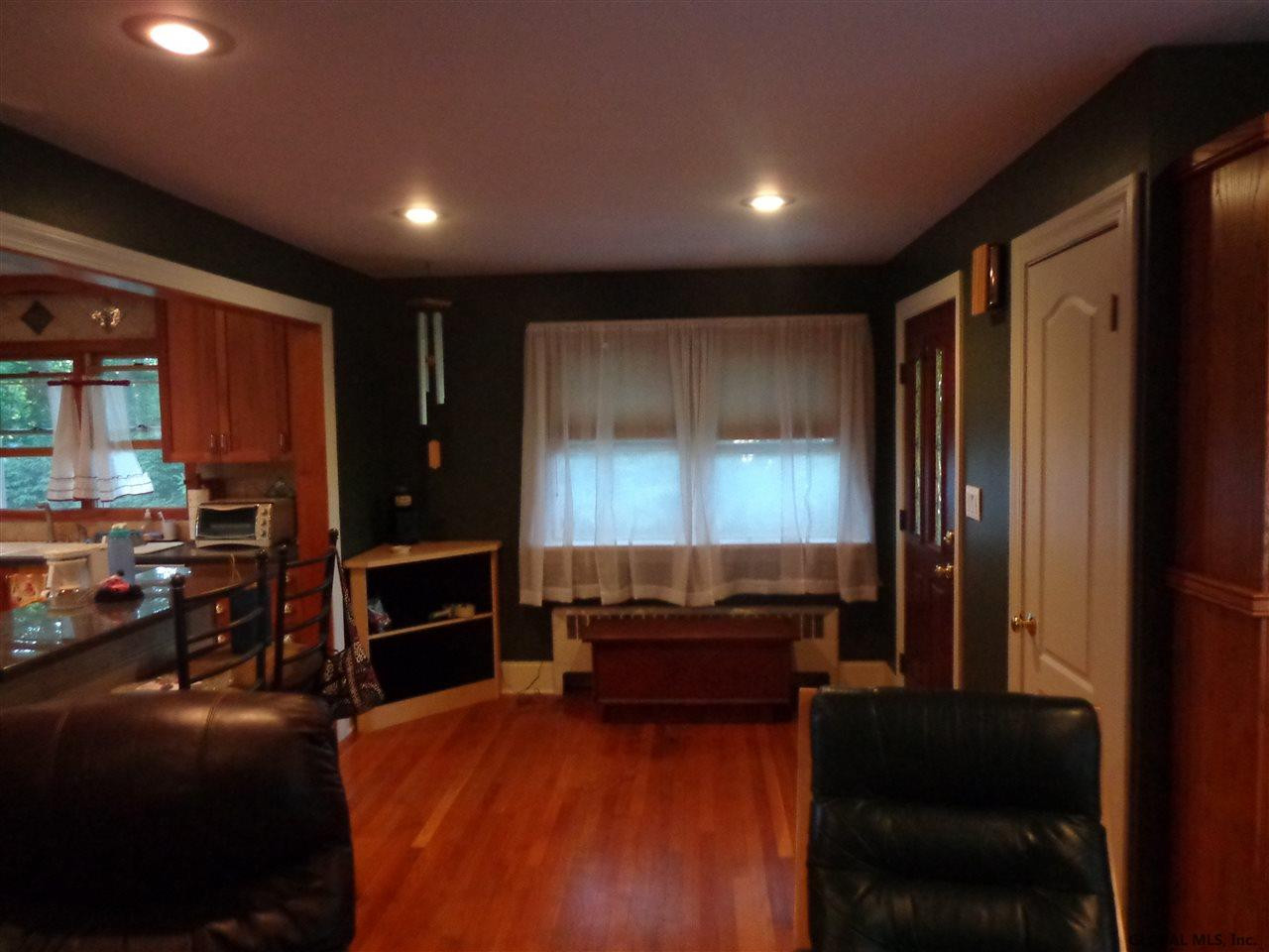 134 Vly Road Colonie, NY 12205 - Photo 4 of 11 Photo 4