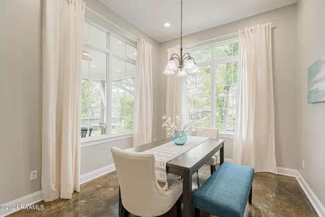 $4,000 | 202 Student, Lafayette, LA 70508