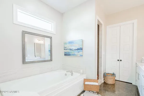 $4,000 | 202 Student, Lafayette, LA 70508