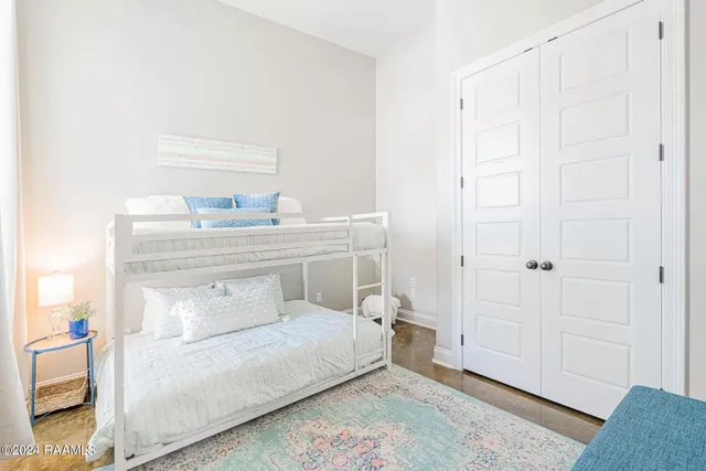 $4,000 | 202 Student, Lafayette, LA 70508