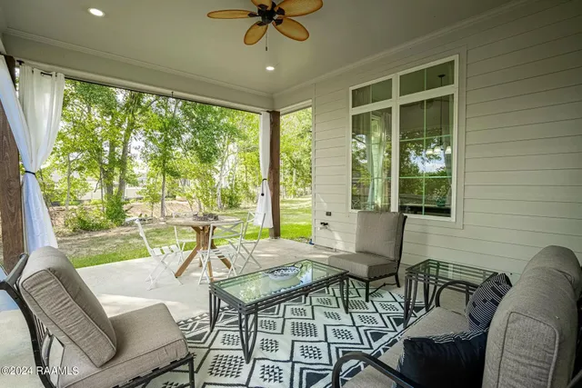 $4,000 | 202 Student, Lafayette, LA 70508